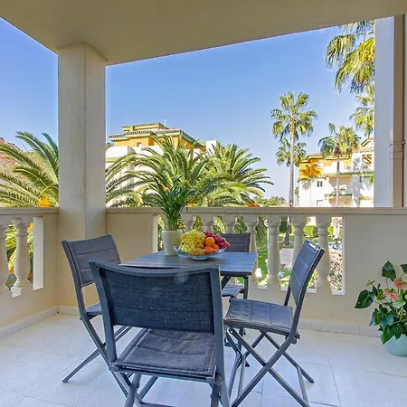 Fantastic 2-bed Close To The Sandy Beach Apartment *